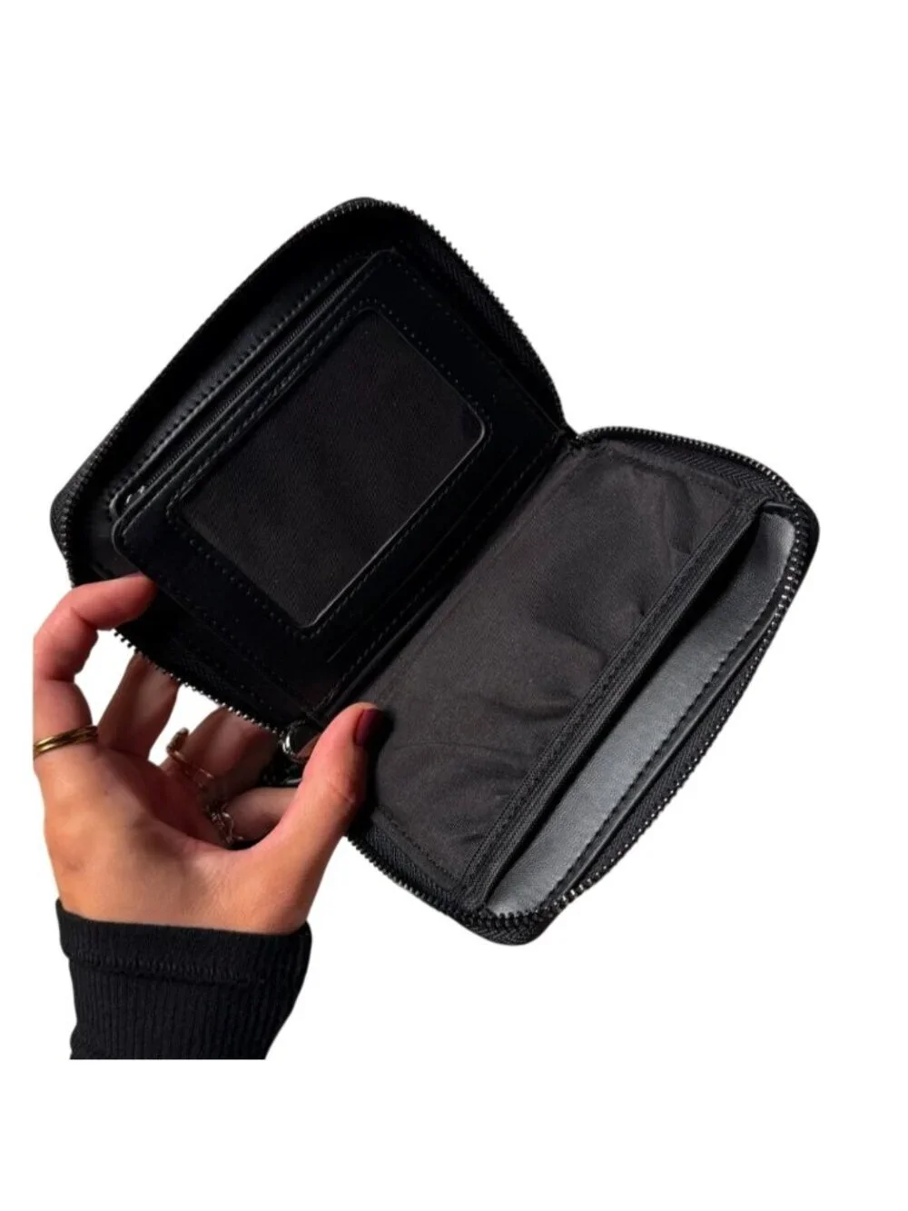 Radrev NWOT Lux Card Wallet In Black Quilted Zip Around 5.5